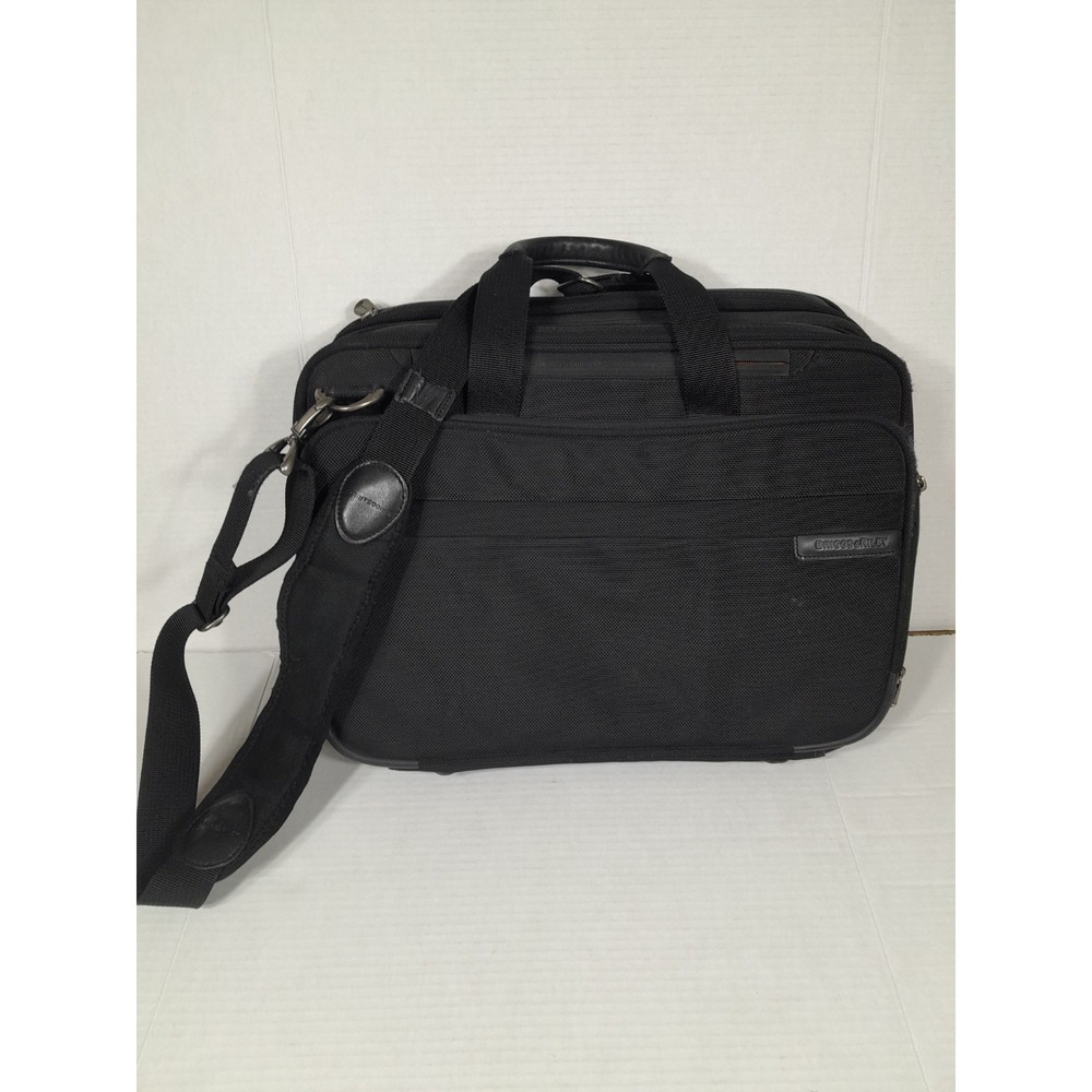 Briggs & Riley Travelware Expandable 17"x 13" Cabin Laptop Bag Black BB104X-4 - Picture 1 of 11